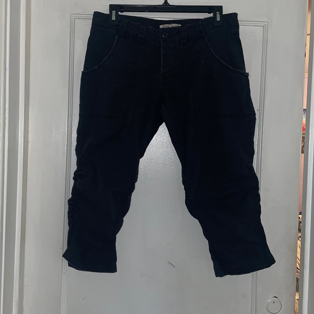 Ruched cargo capris